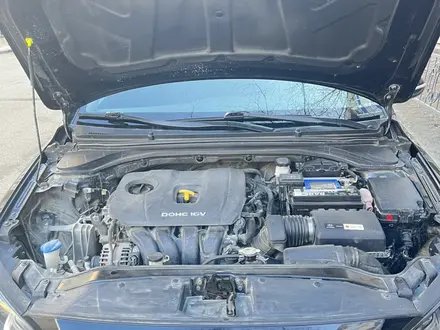 Hyundai Elantra 2018 года за 5 500 000 тг. в Атырау – фото 2