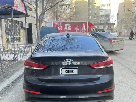 Hyundai Elantra 2018 года за 5 500 000 тг. в Атырау – фото 6