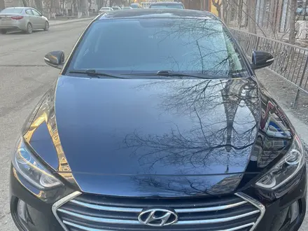 Hyundai Elantra 2018 года за 5 500 000 тг. в Атырау – фото 7
