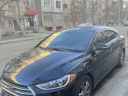 Hyundai Elantra 2018 года за 5 500 000 тг. в Атырау