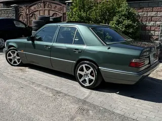 Mercedes-Benz E 280
