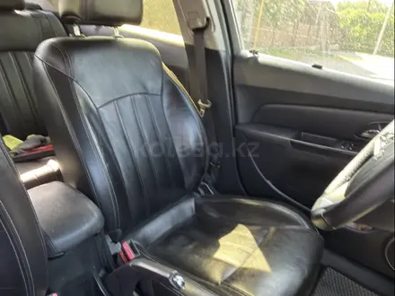 Chevrolet Cruze 2013 года за 1 700 000 тг. в Алматы – фото 4