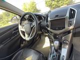 Chevrolet Cruze 2013 года за 2 000 000 тг. в Алматы – фото 2