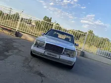 Mercedes-Benz E-Class, 1993