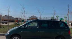 Volkswagen Sharan 2000 года за 2 300 000 тг. в Астана – фото 2