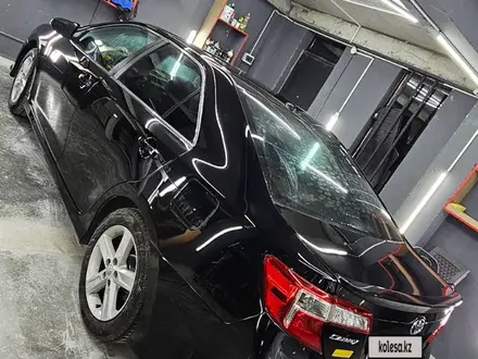 Toyota Camry 2012 года за 4 800 000 тг. в Актобе – фото 4