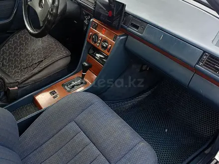 Mercedes-Benz E 200 1990 года за 1 000 000 тг. в Караганда – фото 8