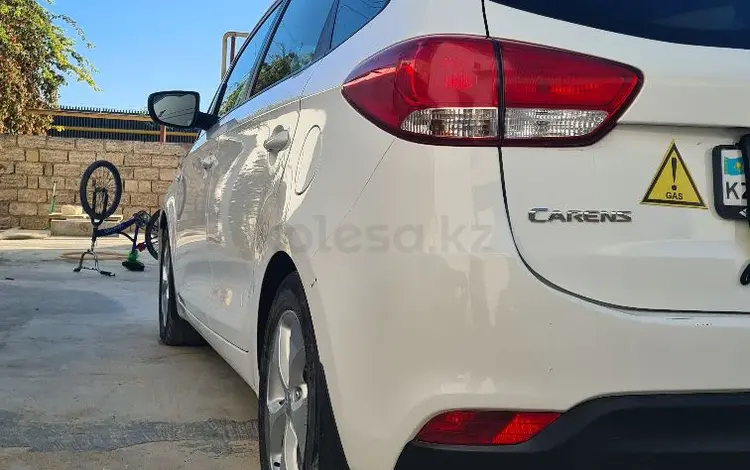 Kia Carens 2014 годаүшін7 500 000 тг. в Актау