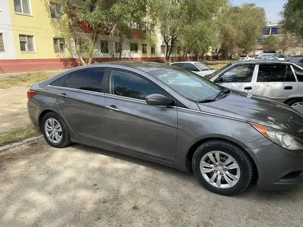 Hyundai Sonata 2011 года за 5 500 000 тг. в Атырау – фото 2