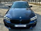 BMW 520 2022 года за 25 000 000 тг. в Алматы – фото 2