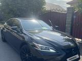 Lexus ES 250 2019 года за 18 000 000 тг. в Алматы