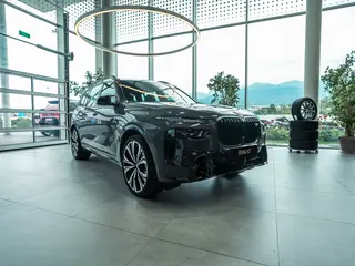 BMW X7 M60i