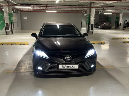 Toyota Camry 2019 года за 13 000 000 тг. в Астана