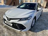 Toyota Camry 2018 годаүшін14 700 000 тг. в Уральск – фото 2