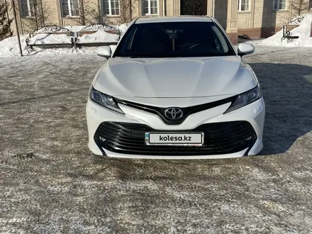 Toyota Camry 2018 года за 13 500 000 тг. в Уральск – фото 7