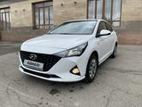Hyundai Accent 2021 года за 7 790 000 тг. в Алматы – фото 2