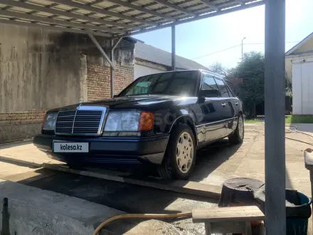 Mercedes-Benz E 220 1993 года за 3 150 000 тг. в Алматы – фото 2