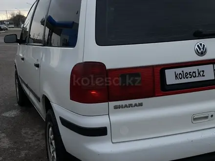 Volkswagen Sharan 2000 года за 2 800 000 тг. в Шымкент – фото 28