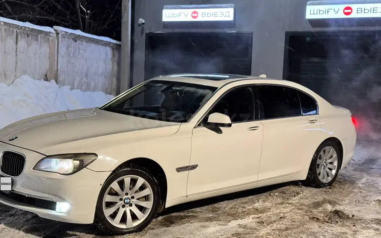 BMW 750 2010 годаүшін8 500 000 тг. в Алматы