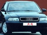 Стекло фары AUDI A4 за 7 500 тг. в Актобе
