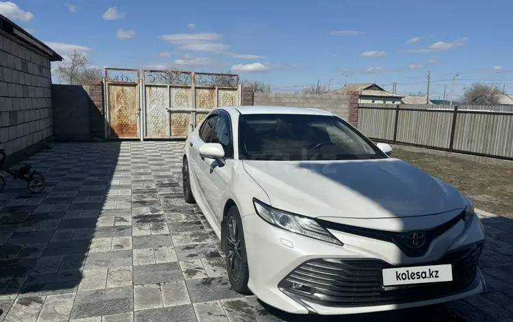 Toyota Camry 2018 года за 14 200 000 тг. в Павлодар