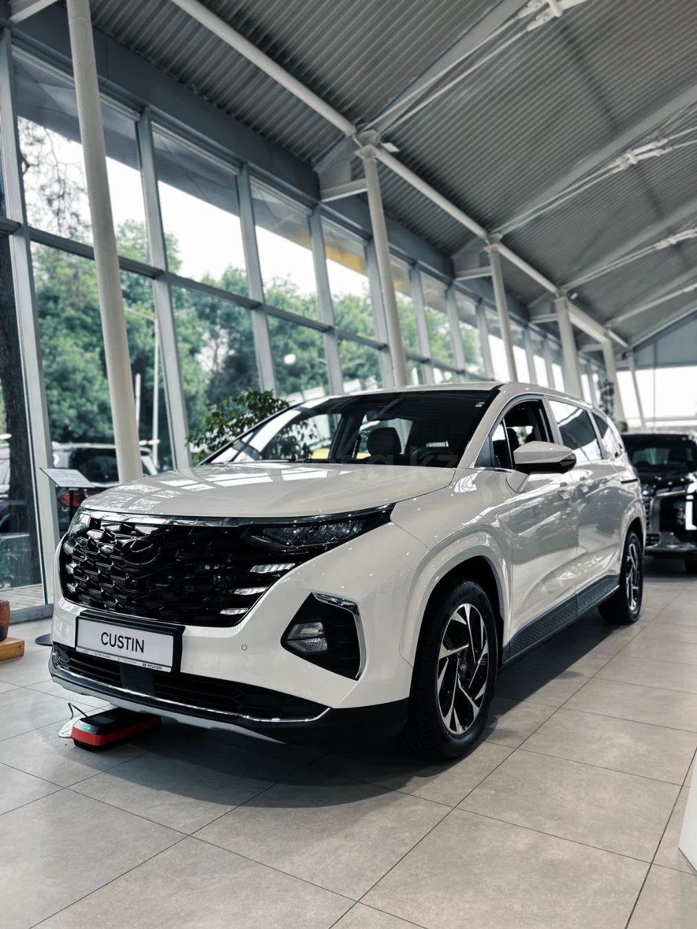 Hyundai Custin Luxe 2024 г.