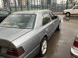 Mercedes-Benz E 280 1989 годаfor1 300 000 тг. в Косшы – фото 2
