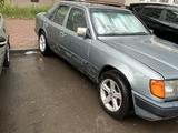 Mercedes-Benz E 280 1989 годаfor1 300 000 тг. в Косшы