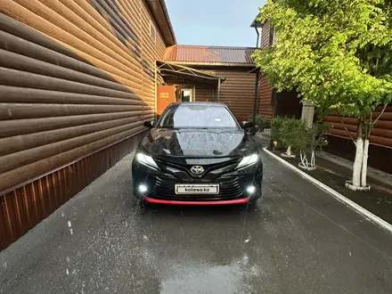 Toyota Camry 2019 года за 10 900 000 тг. в Астана – фото 3
