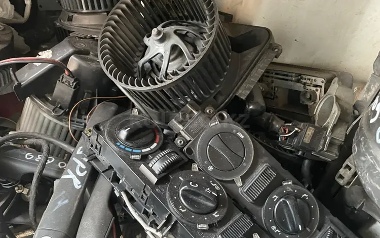 Мерседес Спринтер 903 906 вентилятор печки за 35 000 тг. в Караганда