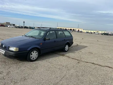 Volkswagen Passat 1993 года за 1 800 000 тг. в Тараз – фото 2