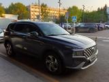 Hyundai Santa Fe 2022 года за 13 800 000 тг. в Алматы – фото 2