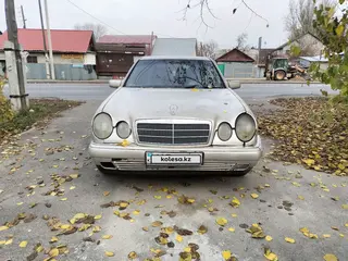 Mercedes-Benz E 280