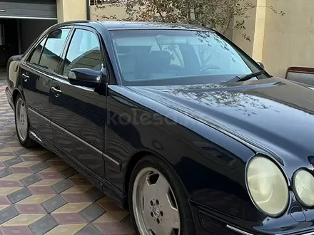 Mercedes-Benz E 280 1999 годаүшін3 400 000 тг. в Актау – фото 4