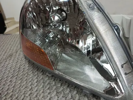 Передние фары Toyota Yaris 2005-2012 за 23 000 тг. в Астана – фото 14