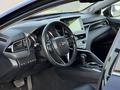 Toyota Camry 2021 годаfor15 500 000 тг. в Актобе – фото 9