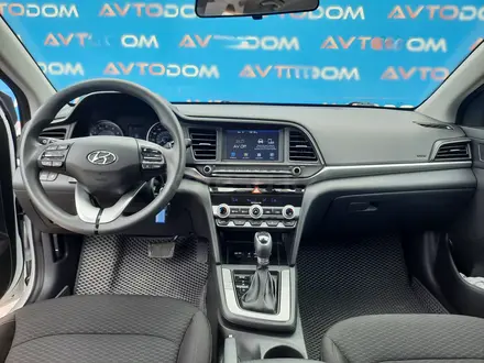 Hyundai Elantra 2019 года за 8 300 000 тг. в Актау – фото 5