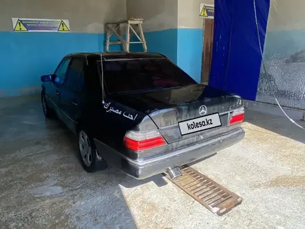 Mercedes-Benz E 230 1991 года за 500 000 тг. в Мангистау – фото 4