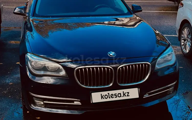 BMW 750 2014 года за 8 500 000 тг. в Тараз
