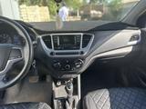 Hyundai Accent 2019 года за 7 300 000 тг. в Актобе – фото 2