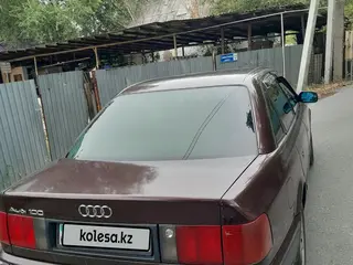 Audi 100