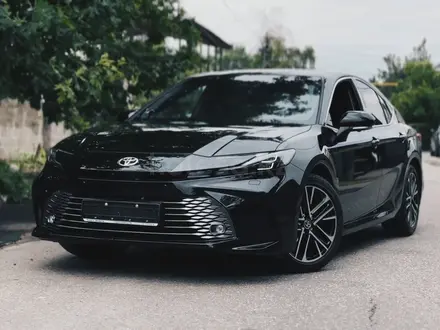 Toyota Camry 2025 года за 23 000 000 тг. в Алматы – фото 2