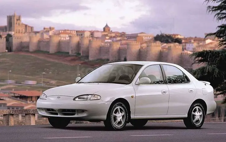 Капот Hyundai Lantra 1996год за 50 000 тг. в Алматы