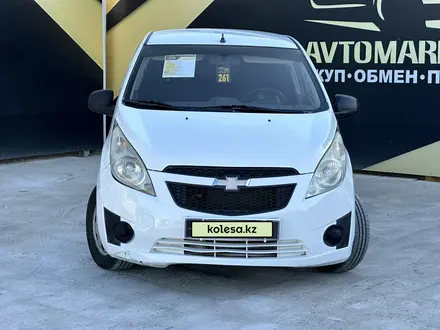 Chevrolet Spark 2013 года за 3 200 000 тг. в Атырау – фото 2