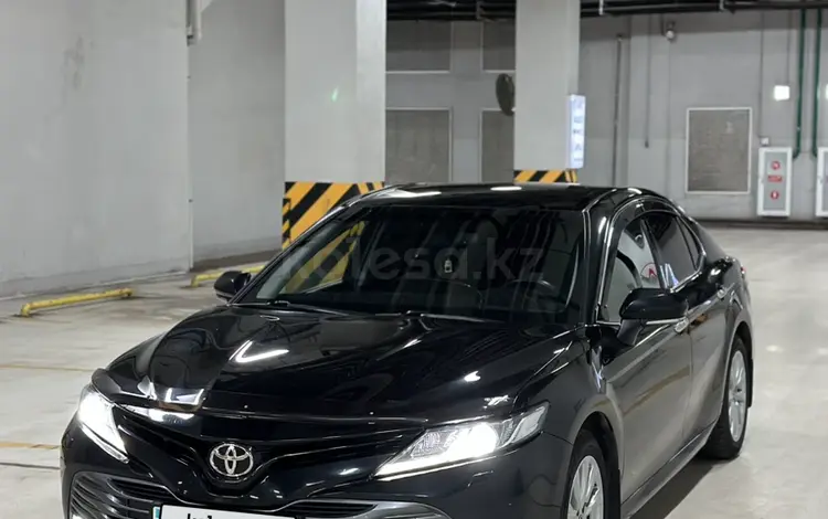 Toyota Camry 2019 года за 13 300 000 тг. в Астана