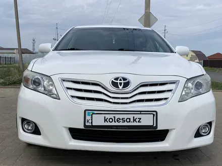 Toyota Camry 2011 года за 6 300 000 тг. в Атырау – фото 3