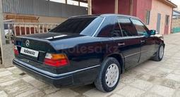 Mercedes-Benz E 230 1993 годаүшін690 000 тг. в Актау – фото 4