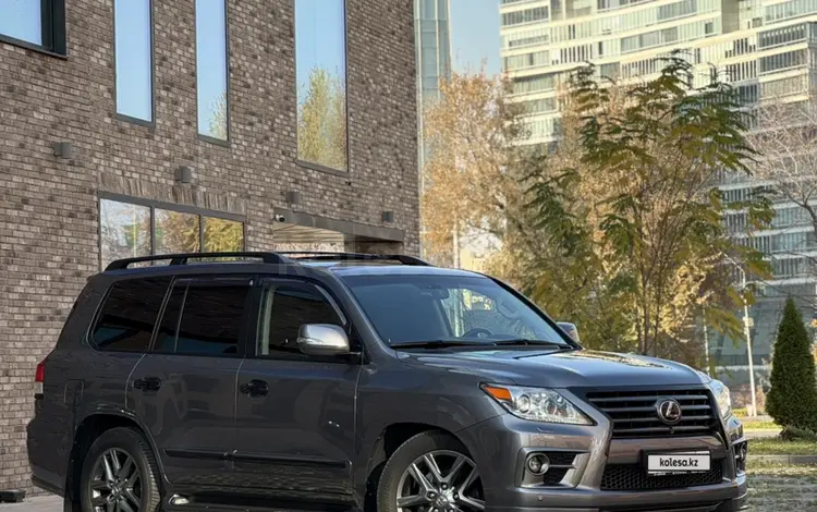 Lexus LX 570 2014 годаfor30 000 000 тг. в Алматы