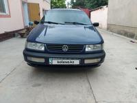 Volkswagen Passat 1993 годаүшін2 100 000 тг. в Тараз