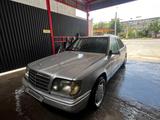 Mercedes-Benz E 280 1994 годаүшін2 000 000 тг. в Тараз